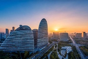 今天，致敬改革開放，致敬我們共同奮斗的四十年
